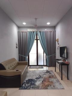 Eshal Homestay Padang Serai - 1