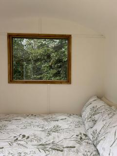 The little shepherds hut - Brinkworth - 6