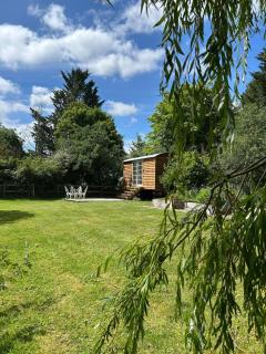 The little shepherds hut - Brinkworth - 1