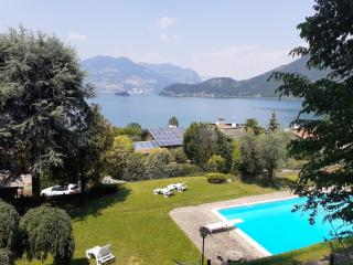 Lake View, Pool and Relax in a Private Villa - 3