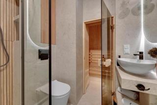 Family & Business Sauna Apartments Baltic Horizon PREMIUM SPA - 3 Bedroom with Private Sauna, Jacuzzi, Rooftop Gym & Panoramic Terrace, Balcony, Underground Garage - Danzig - 8