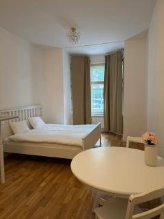 Beautiful Apartment by Stromovka Park - Praga - 0