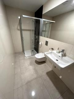 Beautiful Apartment by Stromovka Park - Praga - 8