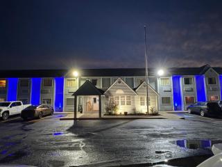 Americas Best Value Inn and Suites Ada - 0