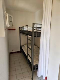 Résidence privée avec balcon, piscine et place de parking - Le Lavandou - 2