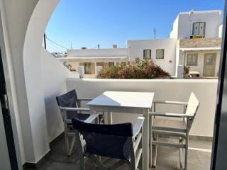 Vavanos Studios - Naousa - 7
