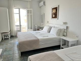 Vavanos Studios - Naousa - 9