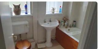 Home in Burton On Trent - Burton upon Trent - 8