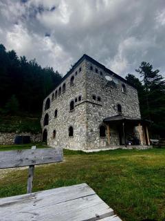 Kulla Guest House - Pejë - 0