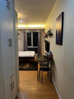 Studio unit inside IT Park Wifi & Netflix - 9