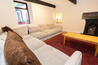 8 Bedroom Townhouse - Galway - 7