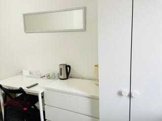The Lakeside - Wanstead - 3