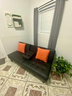The Cozy Corner - Tampa - 6