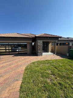 Charming Home - Middelburg - 9