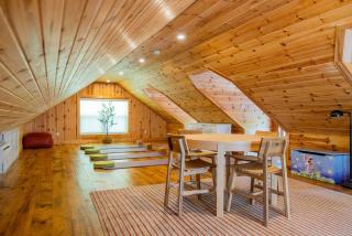 Extensive private luxury property - sleeps 25 - 9