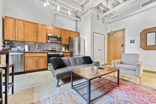 Brooklyn Style Loft l DT l Parking l Cafe - Cleveland - 7