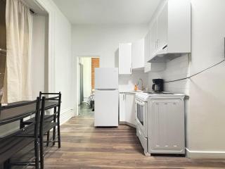 Cozy 1BR Gem - Montréal - 4