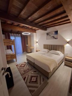 Guesthouse Alberti Llogara - 8