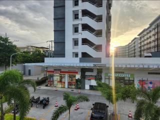 Empirestatecation at Leaf Residences - Manila - 9