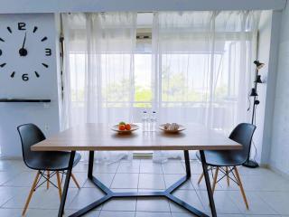 Spacious 2BR by Floisvos Beach Saltwater Balcony - Atene - 5