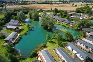Hot Tub Lodge 5 Star Country Park - Amotherby - 4