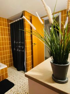 Room in House - Home Away From Home - Løsning - 8