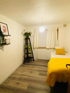 Room in House - Home Away From Home - Løsning - 4