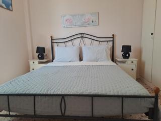 Spacious apartment with view and garden for kids! - Città di Tinos - 3