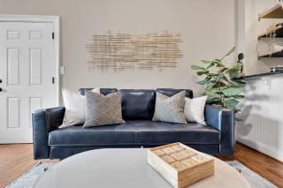 Luxury 4-BR with Free Parking in Heart of DC - Steps to Metro - Washington - 4