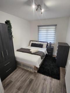 Ensuite deluxe home - 4