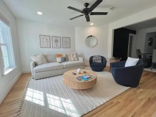 Long Term, Blackout Curtain, 2 Monitor, King Bed Room in 2 BR Home - Houston - 9