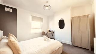 Homely Monthly Stay for Families and Contractors with Good Transport Links - Chesterfield - 1