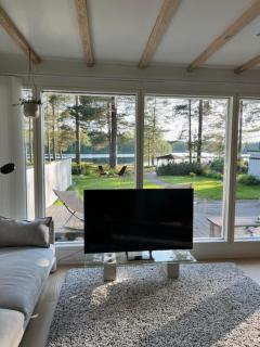 Home by the lake - 6