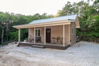 Cozy Cabin w Loft Grill Fire Pit - Gary - 8