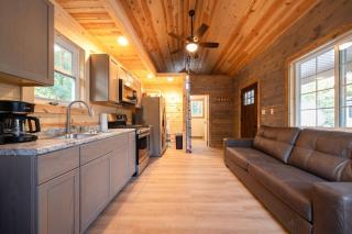 Cozy Cabin w Loft Grill Fire Pit - Gary - 3