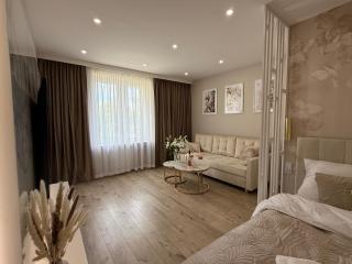 Studio Szczepaniaka, Baseny Tropikalne - Kielce - 1