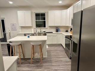 Kent Island Comfort 4BR Home Minutes from Waterfront, Wineries & Nature Trails - - 1