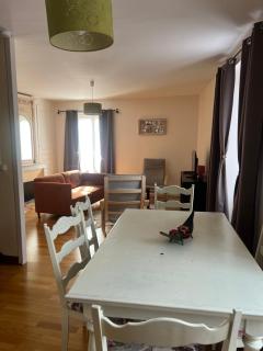 Joli duplex plein centre, parking sur demande - Issoire - 3