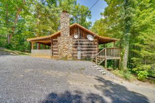 7 Mi to The Island in Pigeon Forge Relaxing Cabin - 9