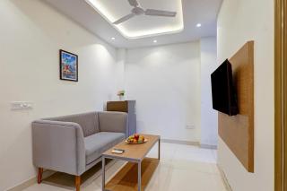 Luxury 1BHK Serviced Apartment nearby Rapid Metro - Gurgaon - 2