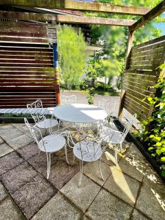 4 mins walk Thalwil Station, Free Parking, Historical - Thalwil - 5