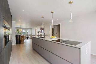 Newly renovated exclusive big apartment, city center, 3 bedrooms, 2 bathrooms with WC and more - Kristiansand - 5
