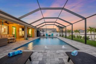 Great Cape Escape with Heated Pool - Cape Coral - 0