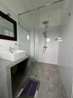 Villa Crown Waves - - 1