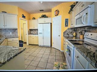 Waterfront house for snowbirds or sunbirds - 9