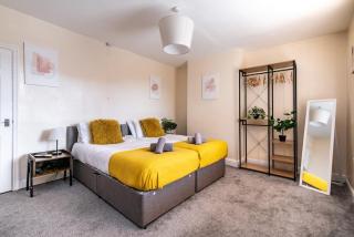 4BR Bradford Home,Contractor Friendly with Parking - Wibsey - 6