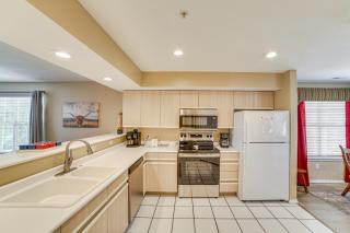 On Thousand Hills Golf Course Condo with Sunroom - Branson - 4