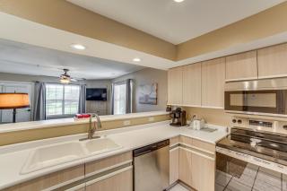On Thousand Hills Golf Course Condo with Sunroom - Branson - 3