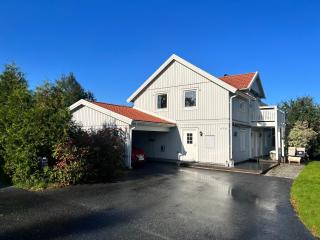 Boende centralt i Åkersberga för 3-4 personer - Åkersberga - 0