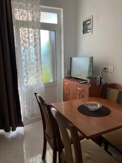 Cosy and Bright Studio Apartment - Ðenovići - 3